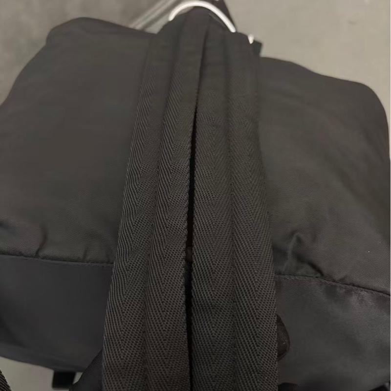 Prada黑銀雙肩包30cm-2