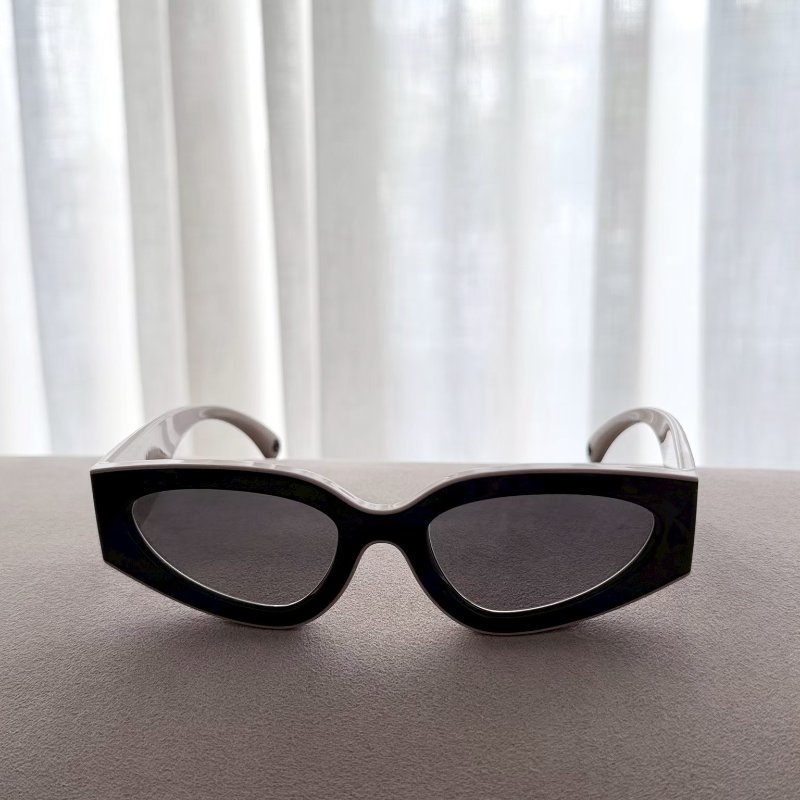 chanel 奶棕色奶茶色拚黑色太陽眼鏡 6056 全新全配-4