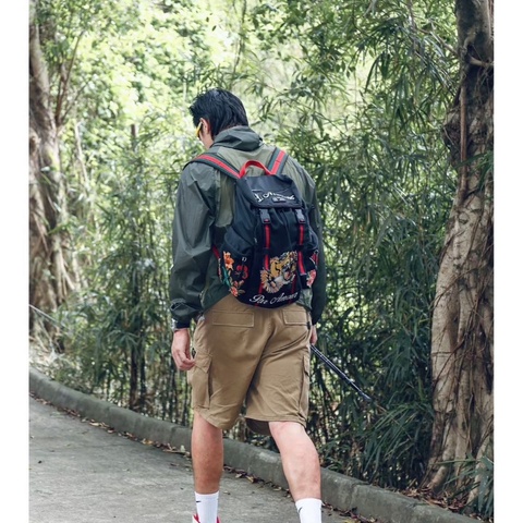 Gucci刺繡虎頭後背包 黑色 98新配件塵袋購證32*45*14