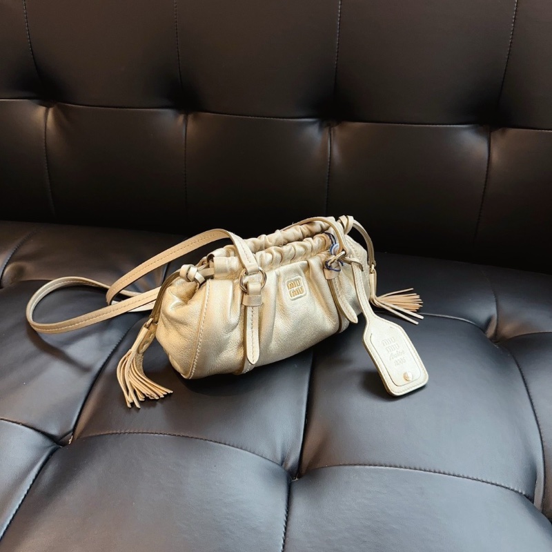 MiuMiu 芯片新款 香檳金 mini Joie雲朵包/餃子包 21*6.5*12.5  98新配件塵袋-3