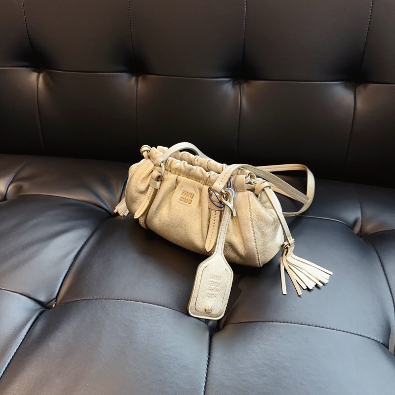 MiuMiu 芯片新款 香檳金 mini Joie雲朵包/餃子包 21*6.5*12.5  98新配件塵袋-5