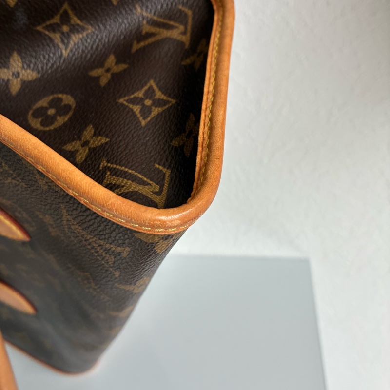 Lv 花紋橫式三角雙金球手提包👜-11