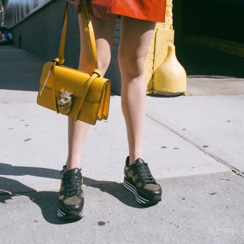 GUCCI黃色大虎頭腋下包27*17*10 98新配件塵袋