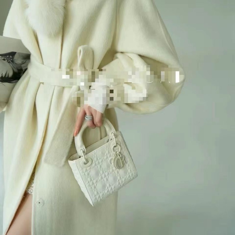 DIOR SOWHITE 磨砂扣 仙女白 三格黛妃牛皮材質更耐磨17*15*7 98新配件盒子塵袋購證保卡吊牌-1