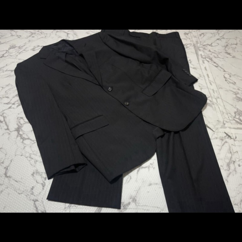 原價9萬8／L碼／Burberry 時尚男神成套西裝／100%羊毛-3