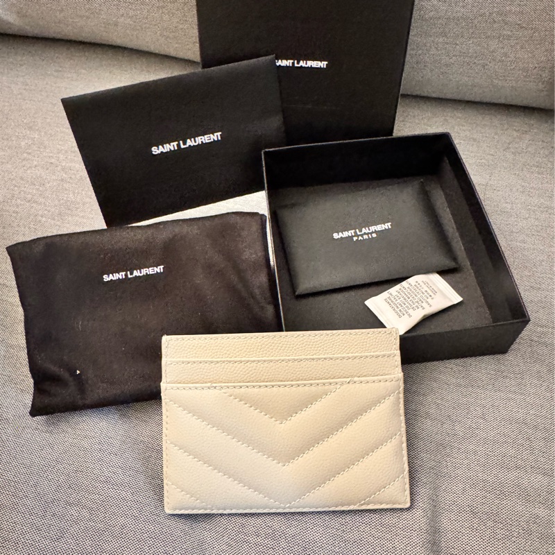 YSL荔枝紋白色皮革卡夾-1