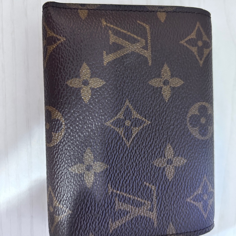 LV 真皮短夾-1