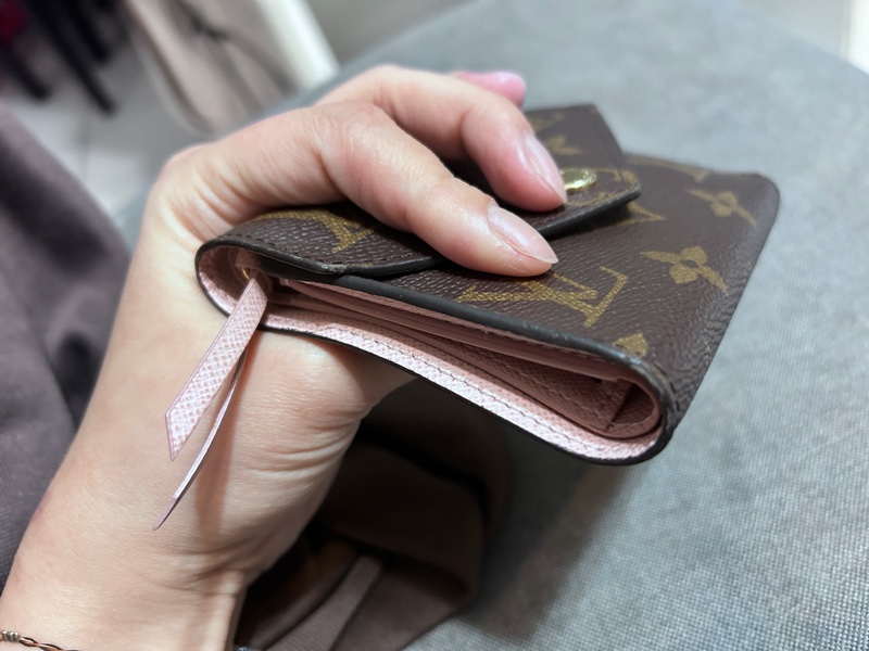 LV 真皮短夾-4