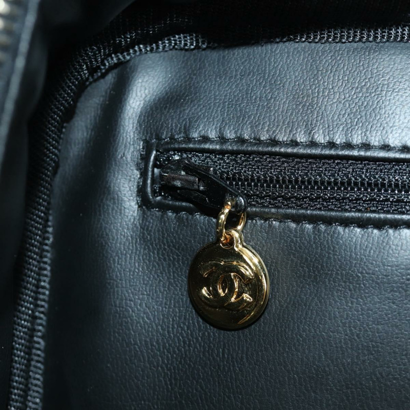 【日本直送】香奈兒 (CHANEL) 魚子醬皮雙肩包，黑色金色雙C標誌，兩用款，貨號 mr2050SAV-27