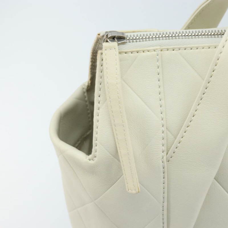 【日本直送】香奈兒白色銀色雙C標誌皮革手提包 Auth bs32771-18