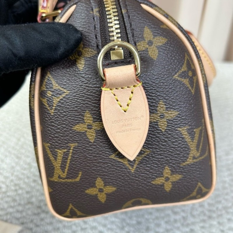 LV路易威登Speedy20老花枕頭包 經典老花配色 奶茶色肩帶 金色五金 手提單肩斜挎都可以 容量實用 日常百搭-15