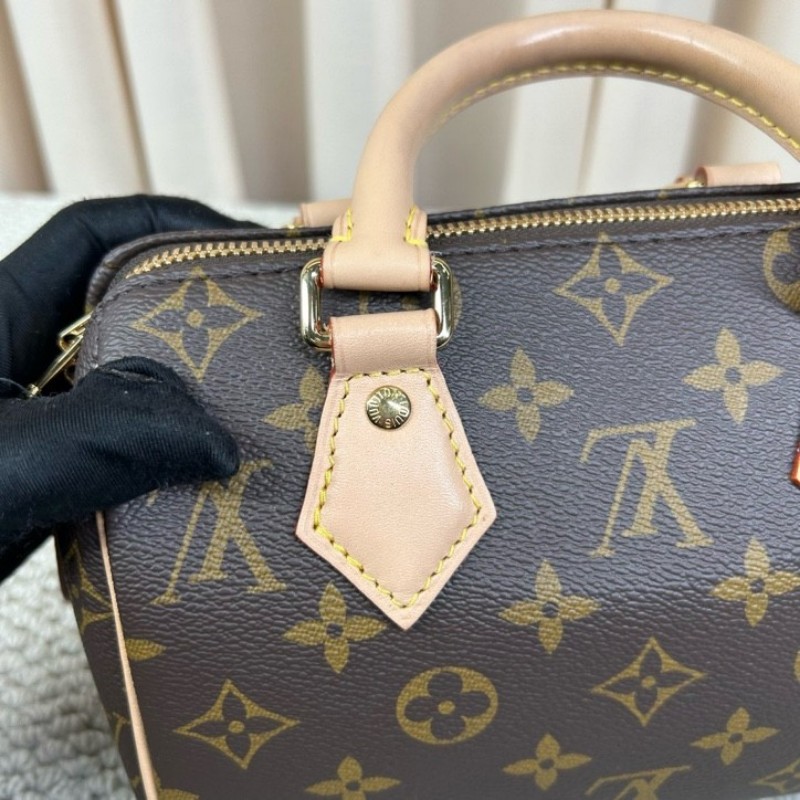 LV路易威登Speedy20老花枕頭包 經典老花配色 奶茶色肩帶 金色五金 手提單肩斜挎都可以 容量實用 日常百搭-16