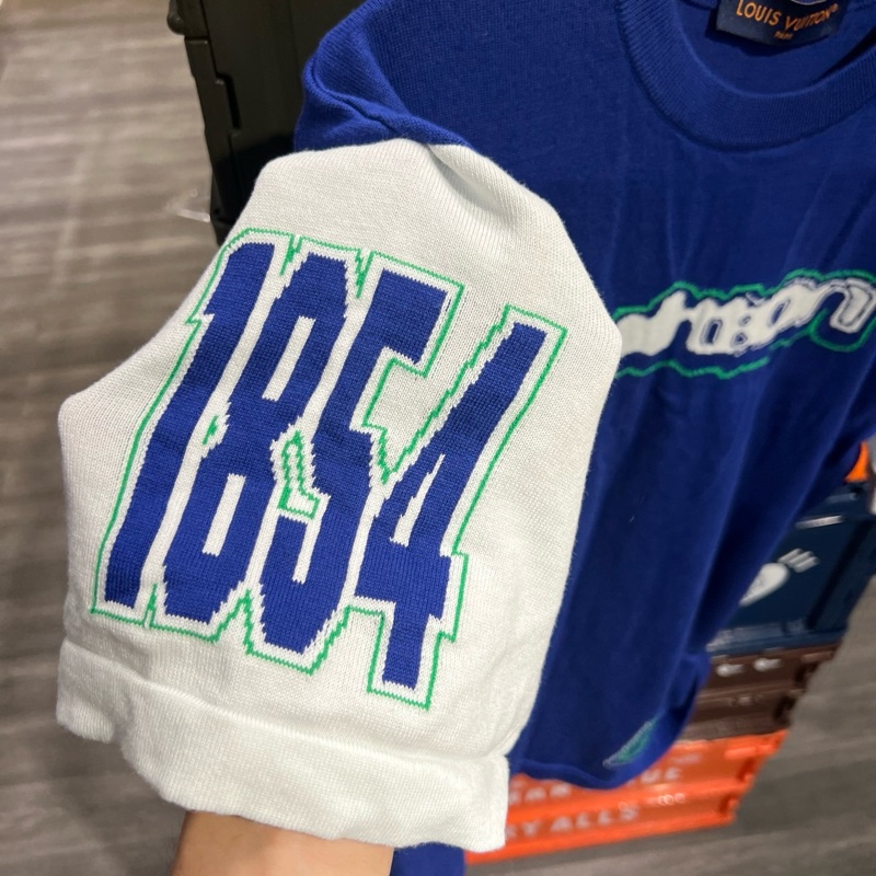 Lv 藍色短袖 M碼-4