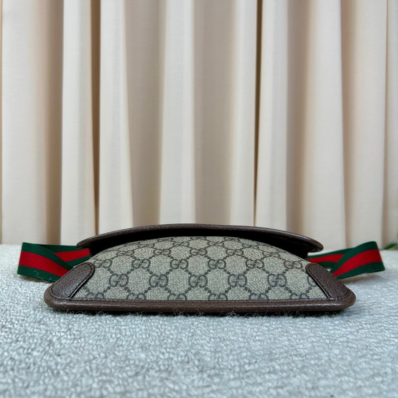 古馳Gucci老花虎頭腰包 經典老花配色 虎頭logo 特別有辨識度 肩帶紅綠配色 細節做工精緻 容量實用 日常出門很方便-4