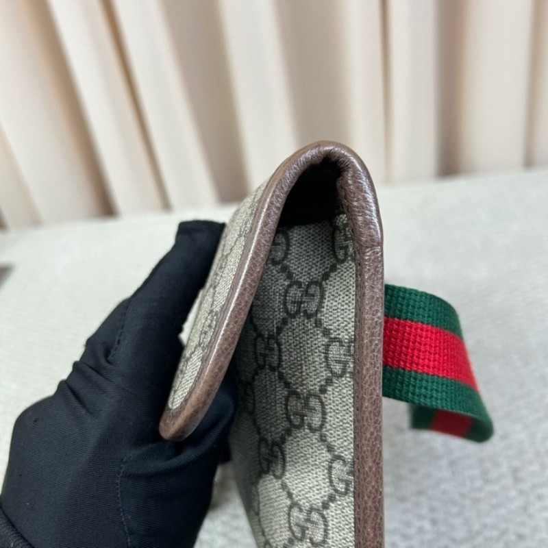 古馳Gucci老花虎頭腰包 經典老花配色 虎頭logo 特別有辨識度 肩帶紅綠配色 細節做工精緻 容量實用 日常出門很方便-15