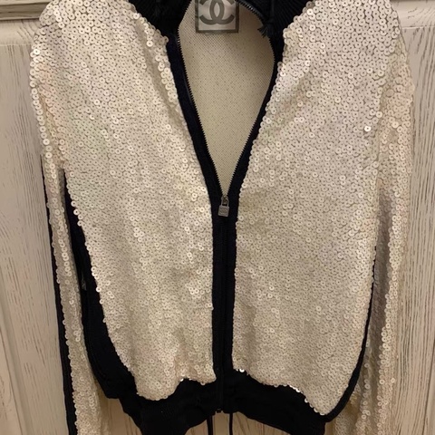 Chanel珠片外套38碼