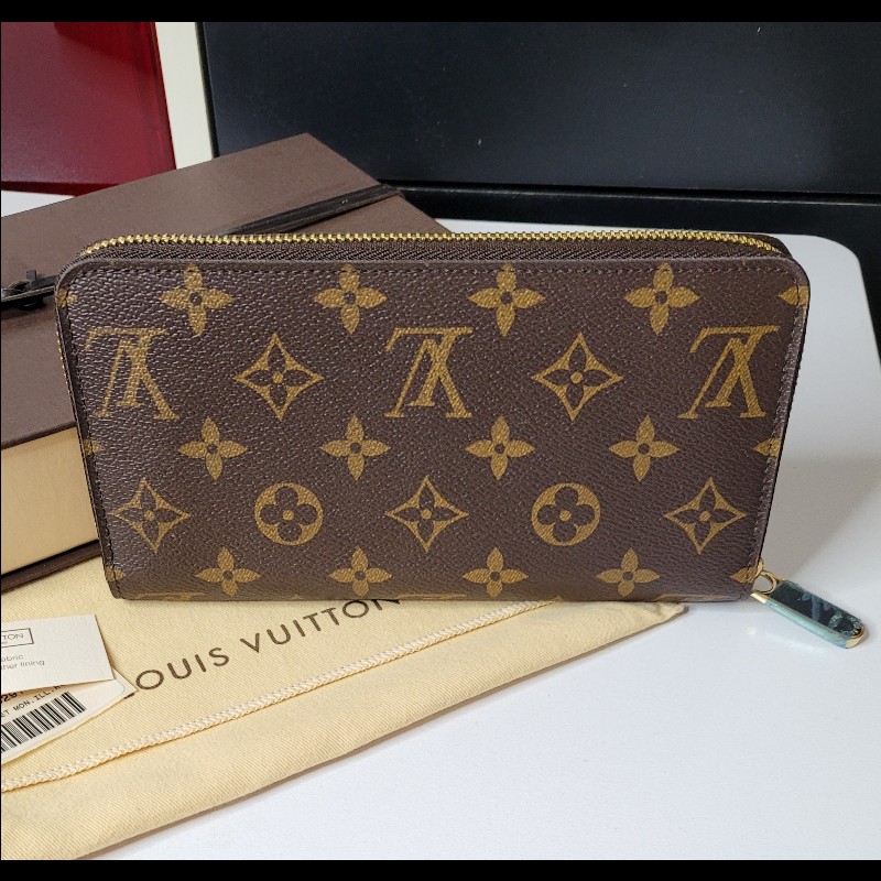 LV 🤎💜全新長夾-2