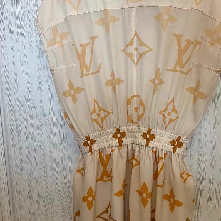 Lv真絲連衣裙34碼-3