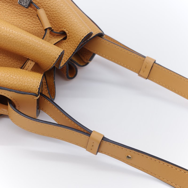 Loewe 羅威  Balloon 藏紅花黃 芥末黃 牛皮 小號 氣球包-18