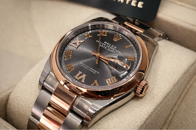 全新未使用-原廠膠膜未拆 ROLEX Datejust 36 | 永恆玫瑰金x 蠔式鋼 | 石灰色鑲鑽面盤 | 126201-1