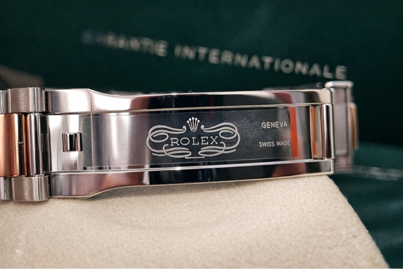 全新未使用-原廠膠膜未拆 ROLEX Datejust 36 | 永恆玫瑰金x 蠔式鋼 | 石灰色鑲鑽面盤 | 126201-3