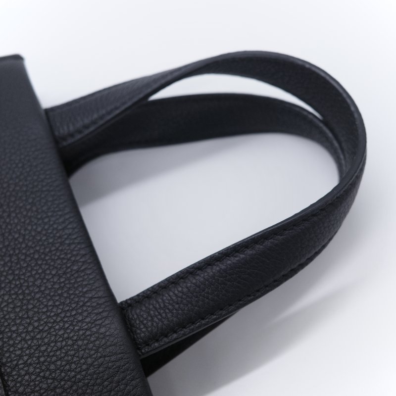 Fendi 芬迪 Go-To Mini 黑色小牛皮  迷你 購物袋 琴譜包 手提袋-11