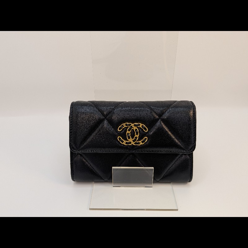 「98成新」Chanel 香奈兒19 中夾、皮夾、錢包-0