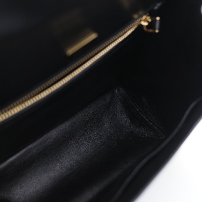 Prada 普拉達 Cahier 獅頭裝飾 復古黑 Saffiano 牛皮 肩背包 側背包-27