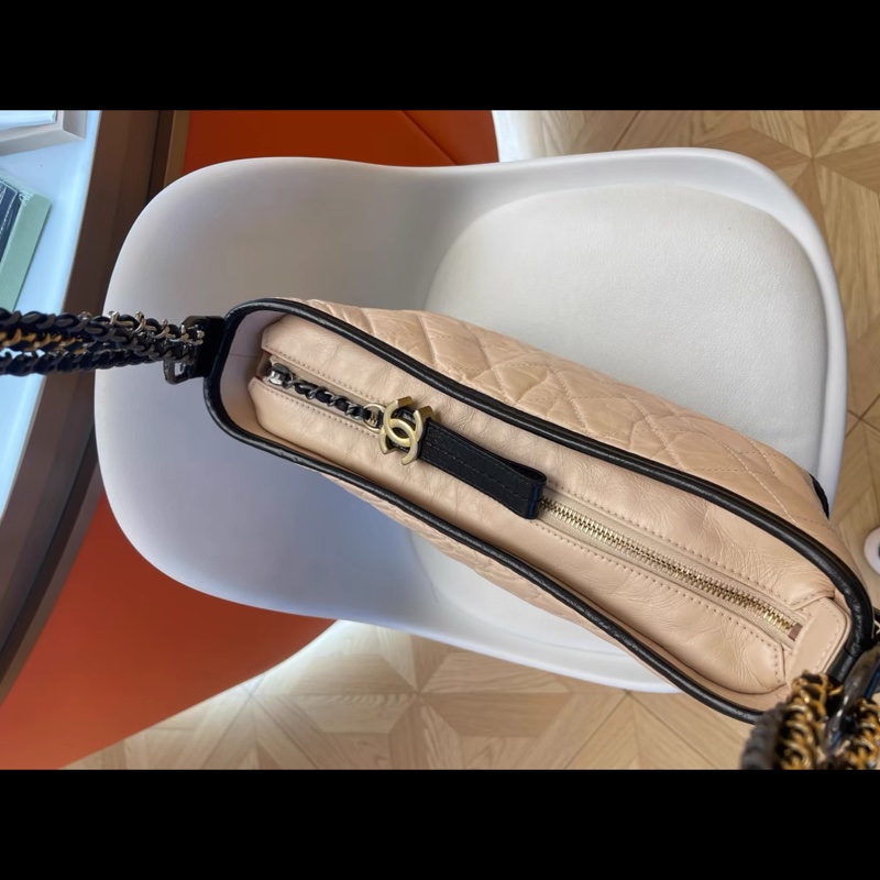 Chanel Gabrielle 香奈兒流浪包 奶茶色 中號-2