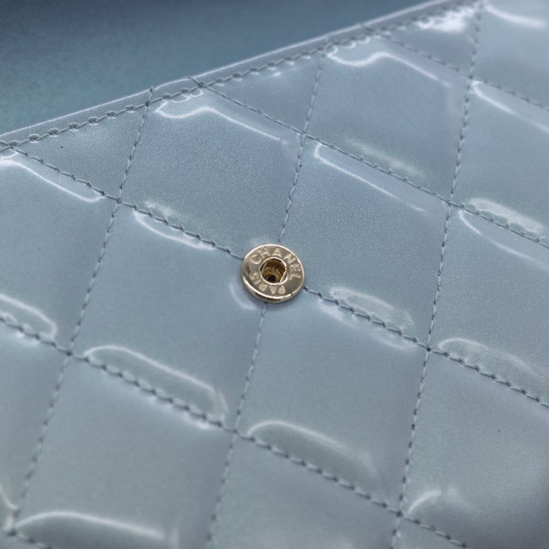 Chanel 香奈兒 Boy 淺藍紫色珍珠光澤 羊皮 長版翻蓋皮夾-8