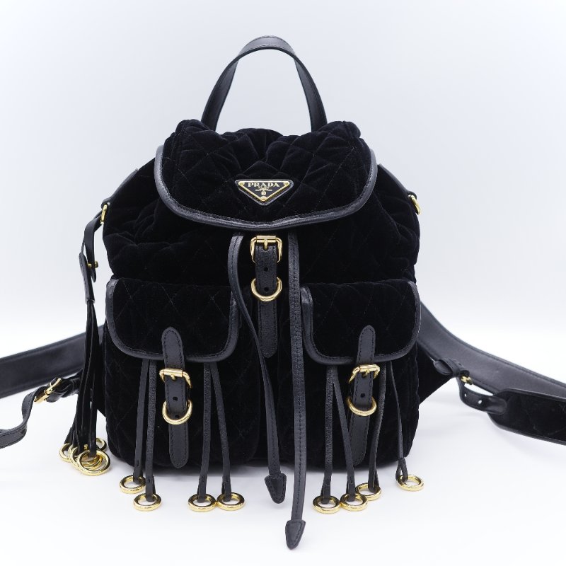 Prada 普拉達 Corsaire 黑色 天鵝絨 金屬環裝飾 後背包 雙肩包-1