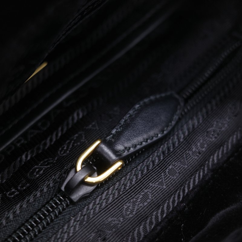 Prada 普拉達 Corsaire 黑色 天鵝絨 金屬環裝飾 後背包 雙肩包-30