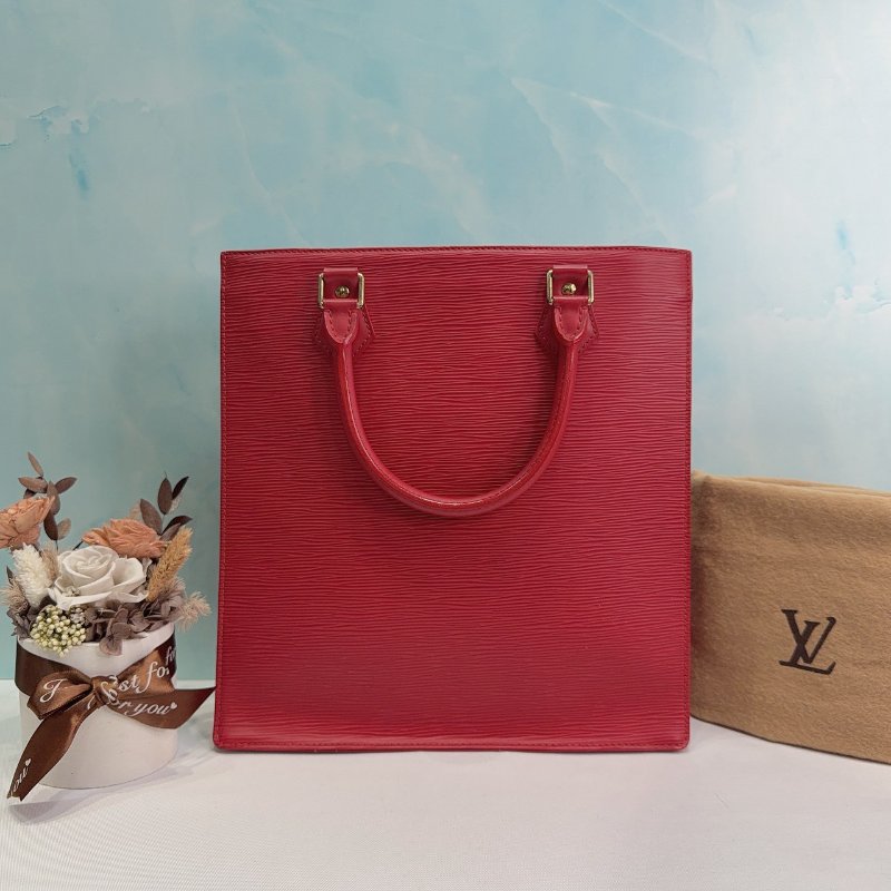 LV EPI Sac Plat PM紅色手提包-1