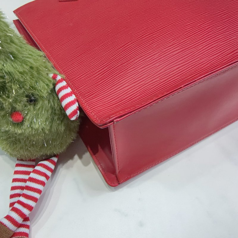 LV 紅色EPI Sac Plat PM手提包-7