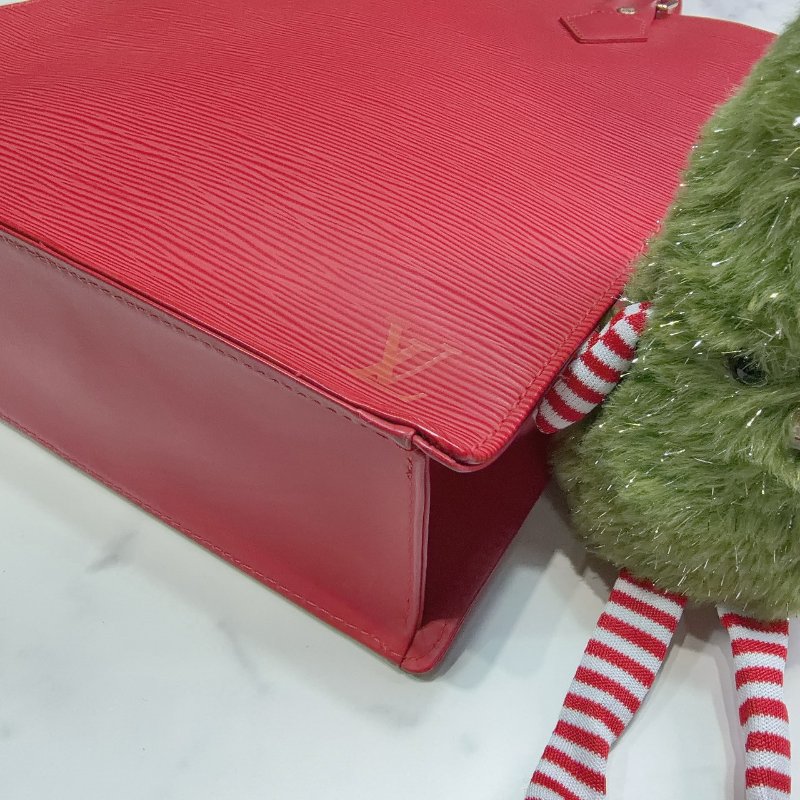 LV 紅色EPI Sac Plat PM手提包-8