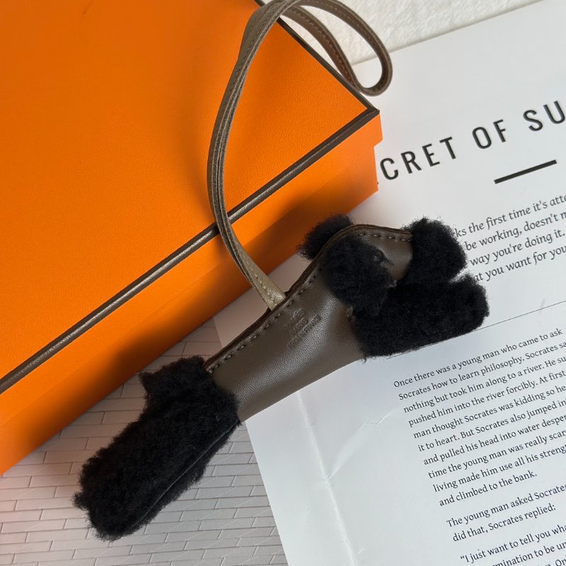 HERMES Budy charm狐狸犬 - 黑 / 巧克力 / 大象灰 W-3