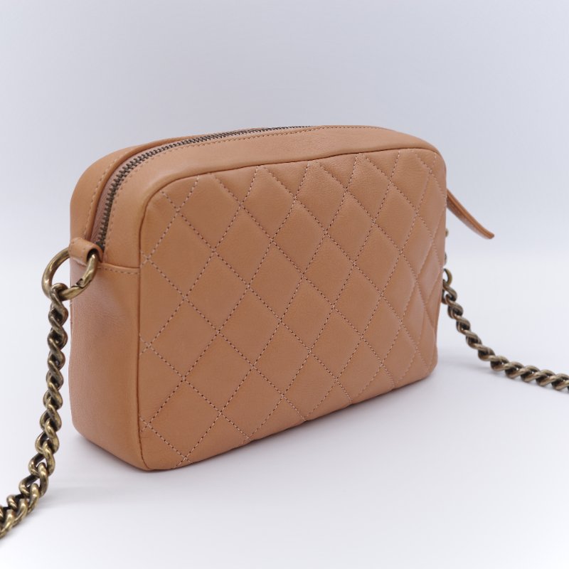 Chanel香奈兒 CC Logo 做舊五金 黃銅色 牛皮 鏈條 相機包-6