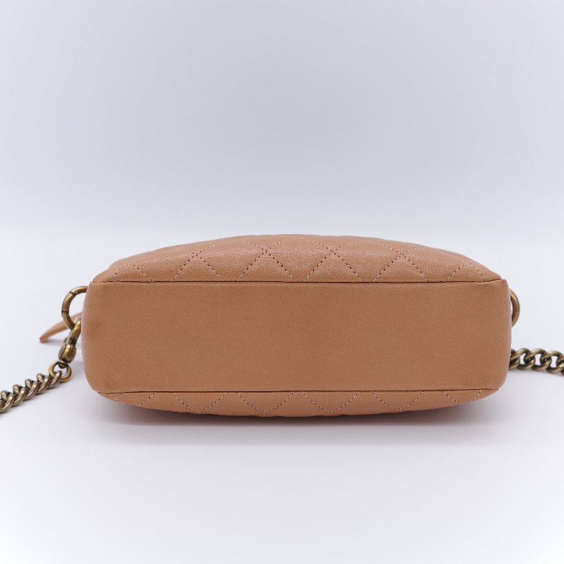 Chanel香奈兒 CC Logo 做舊五金 黃銅色 牛皮 鏈條 相機包-9