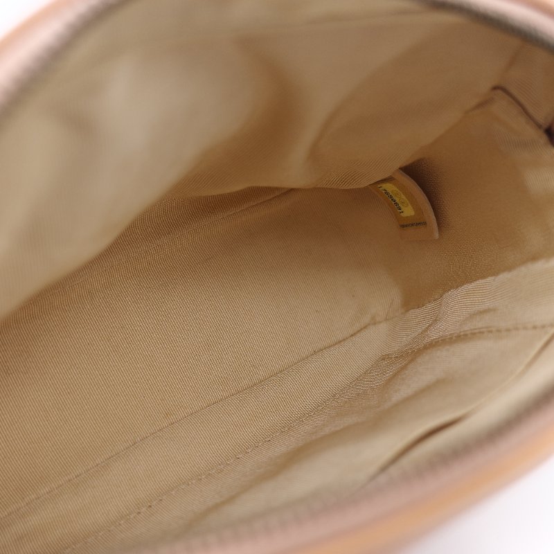 Chanel香奈兒 CC Logo 做舊五金 黃銅色 牛皮 鏈條 相機包-16