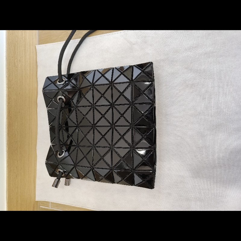 ISSEY MIYAKE 三宅一生 BAOBAO WRING 黑色亮面調節背帶 水桶包肩背包斜背包手提包 全新-7
