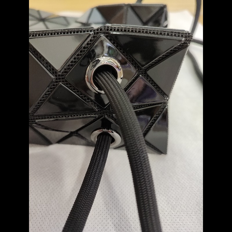 ISSEY MIYAKE 三宅一生 BAOBAO WRING 黑色亮面調節背帶 水桶包肩背包斜背包手提包 全新-19