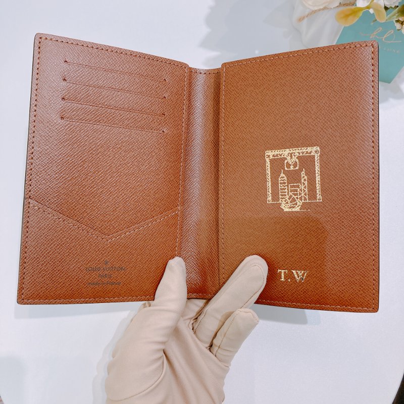 TW4759	Louis Vuitton 路易威登 護照套 卡包 經典花紋Passport Holder Canvas Brown Monogram-6