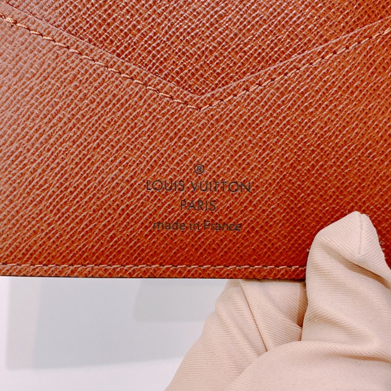 TW4759	Louis Vuitton 路易威登 護照套 卡包 經典花紋Passport Holder Canvas Brown Monogram-8