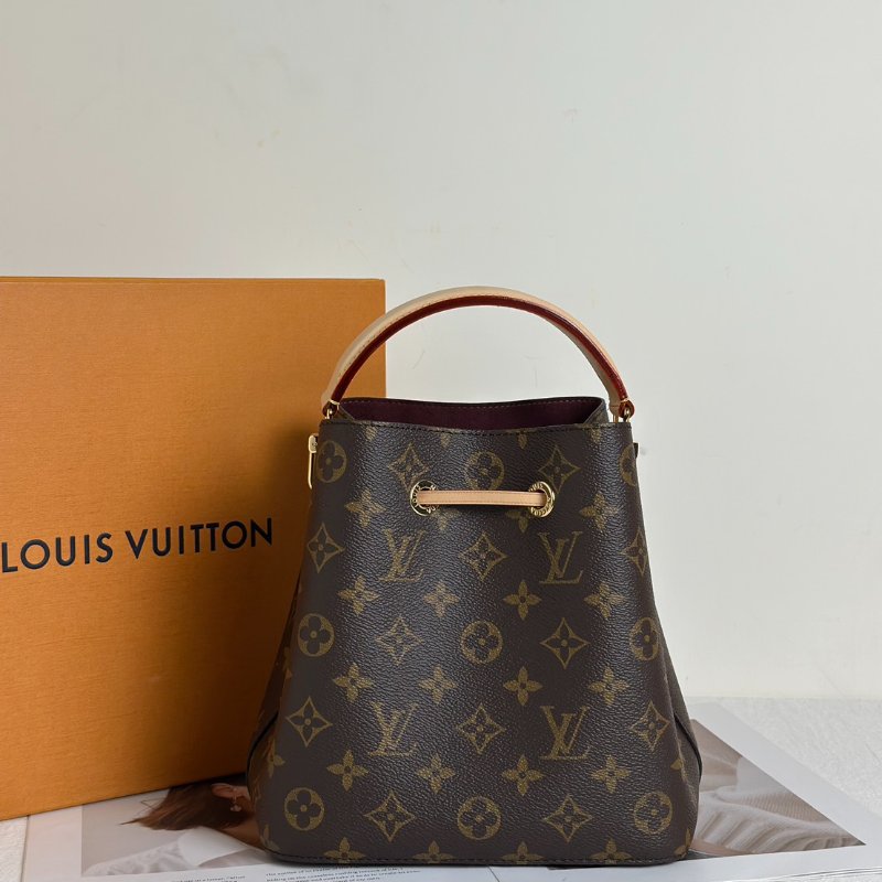 LOUIS VUITTON Neonoe BB 水桶包-4