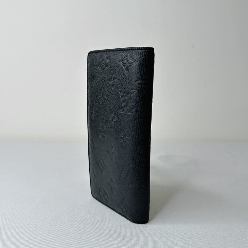LV Brazza小牛皮壓紋對開長夾-2