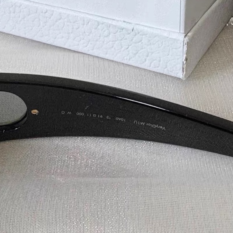 全新代購！Dior VeryDior 髮箍墨鏡 M1U-2