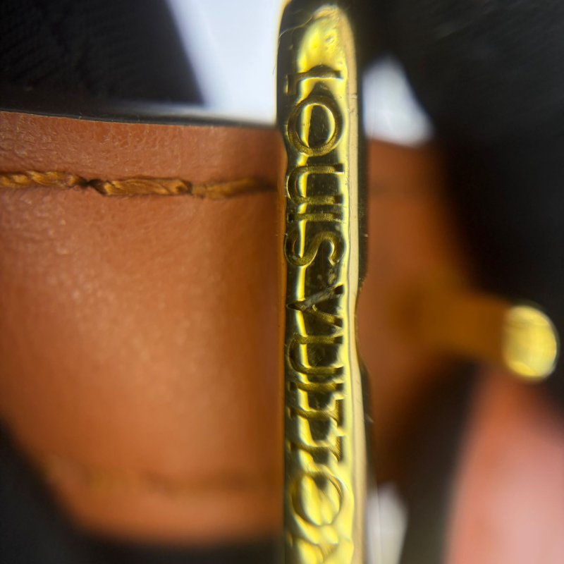 Louis Vuitton On My Side 單肩包-26