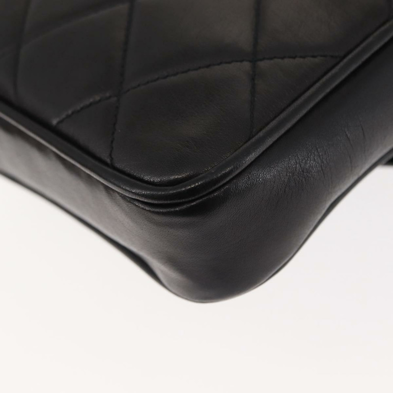 【日本直送】香奈兒 Matelasse 腰包 黑色 金色 CC 標誌 Auth 146618-16