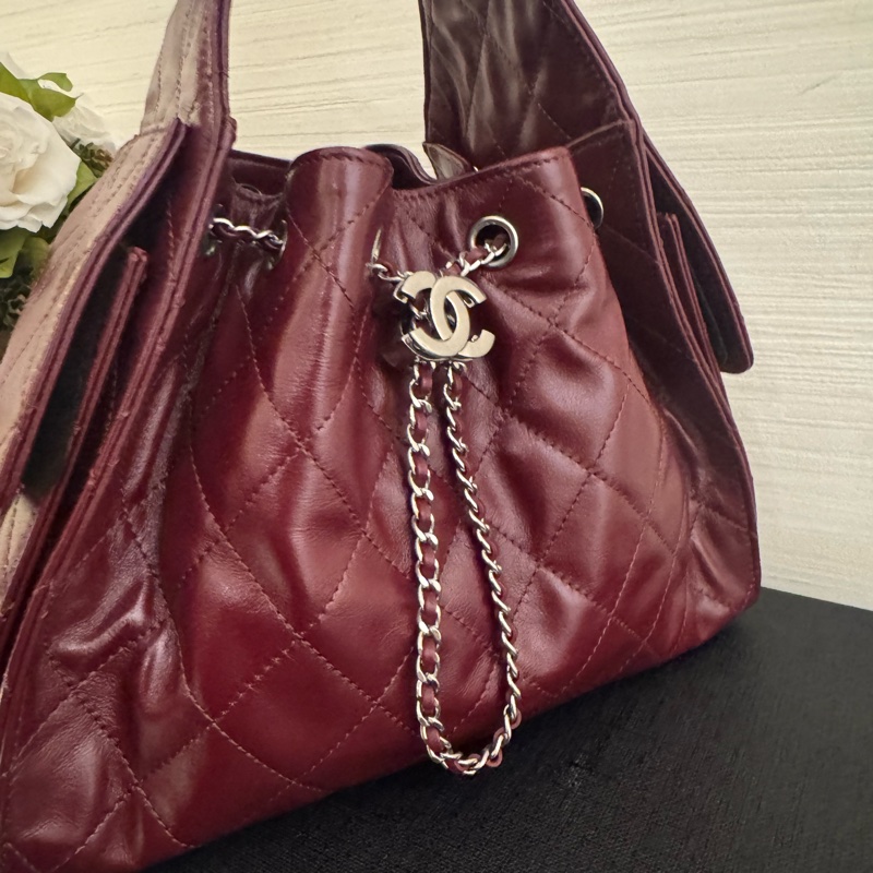 Chanel香奈兒26S油蠟皮銀扣酒紅色25Bag小號-3