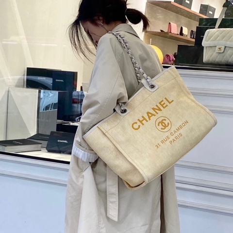 Chanel編織沙灘包 小雞黃銀扣 拉菲草拼皮38*28*12 98新配件塵袋